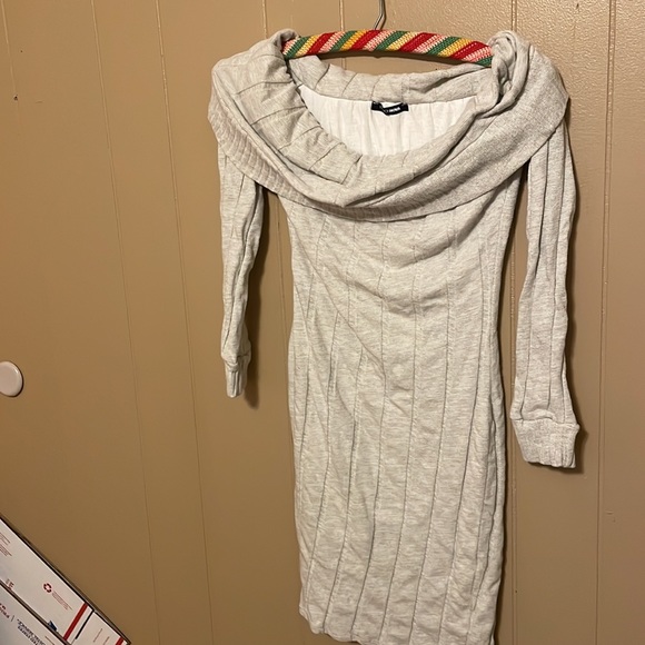 Fashion Nova Off Shoulder Dress - Picture 8 of 12